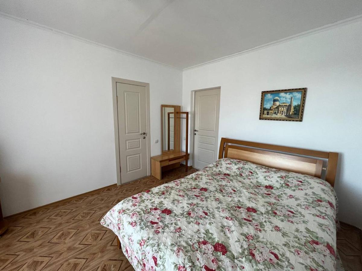 Tan Nuru Guest House Гостевой Дом Тан Нуру 乔尔蓬阿塔 外观 照片