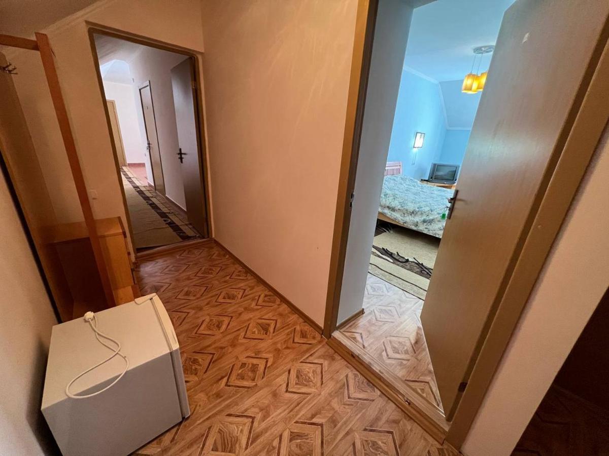 Tan Nuru Guest House Гостевой Дом Тан Нуру 乔尔蓬阿塔 外观 照片