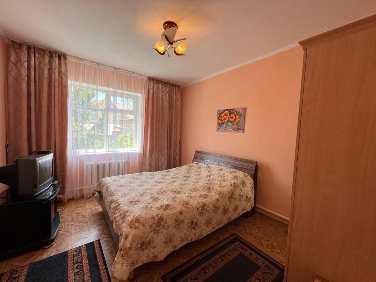 Tan Nuru Guest House Гостевой Дом Тан Нуру 乔尔蓬阿塔 外观 照片