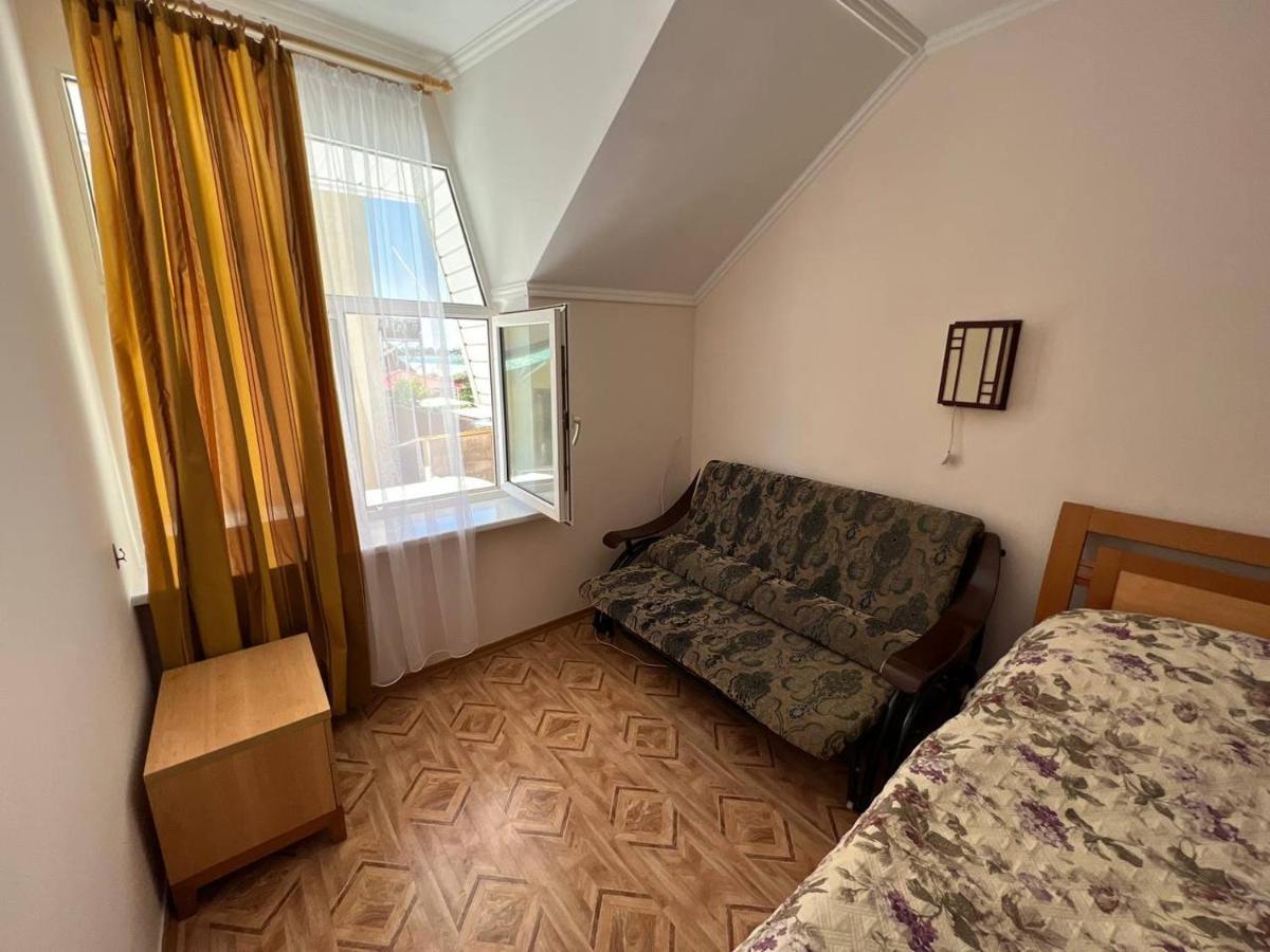 Tan Nuru Guest House Гостевой Дом Тан Нуру 乔尔蓬阿塔 外观 照片