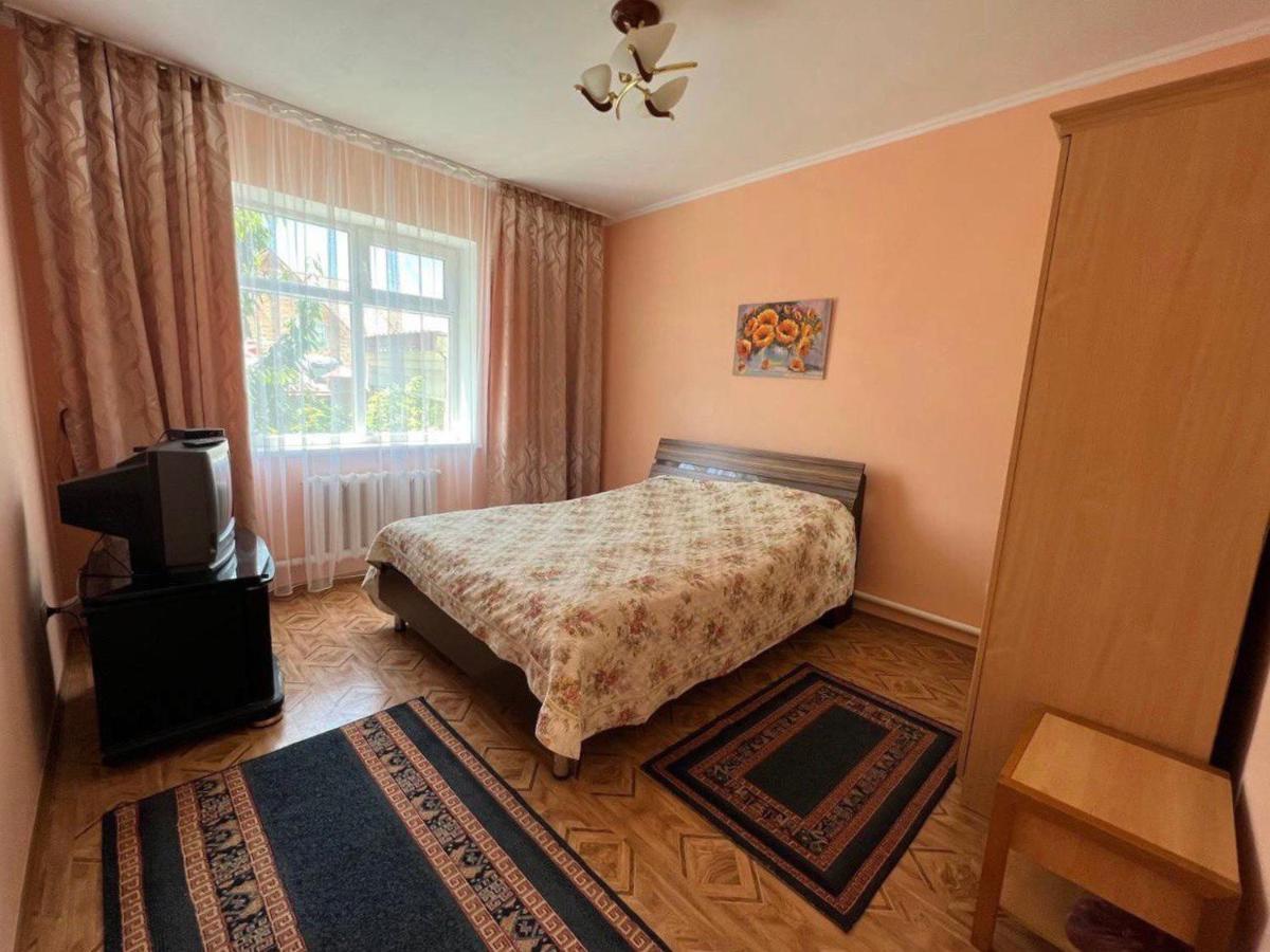 Tan Nuru Guest House Гостевой Дом Тан Нуру 乔尔蓬阿塔 外观 照片